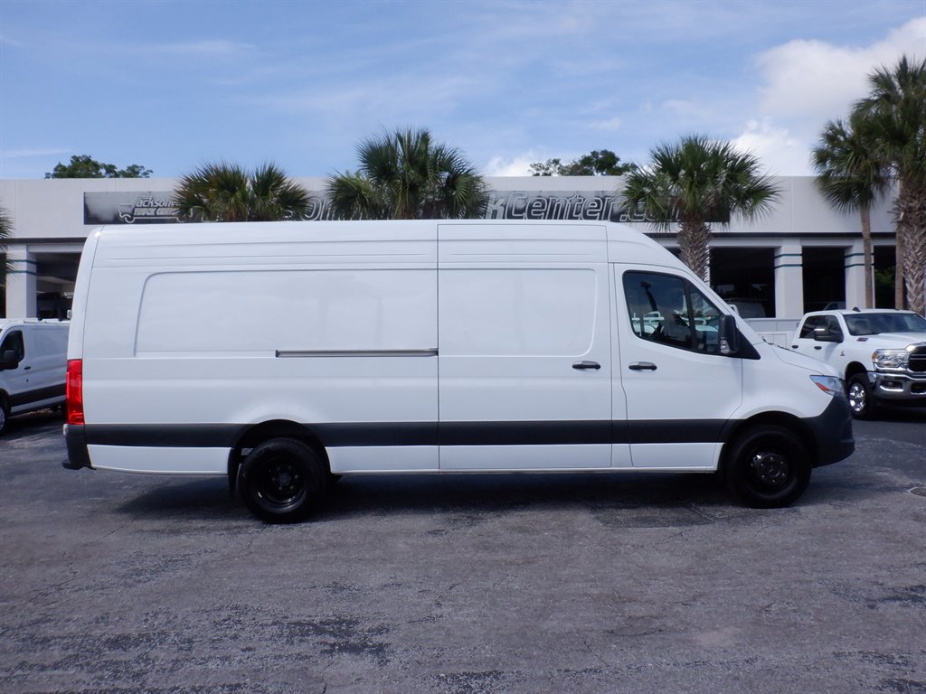 mercedes-benz sprinter cargo van 2024 W1Y8ND3Y0RT189835 image mercedes-benz sprinter cargo van 2024 W1Y8ND3Y0RT189835 image